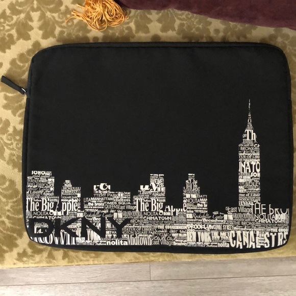 dkny laptop sleeve